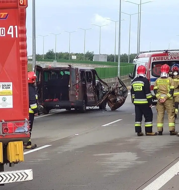 Wypadek na A4 – akcja służb z powiatu bolesławieckiego