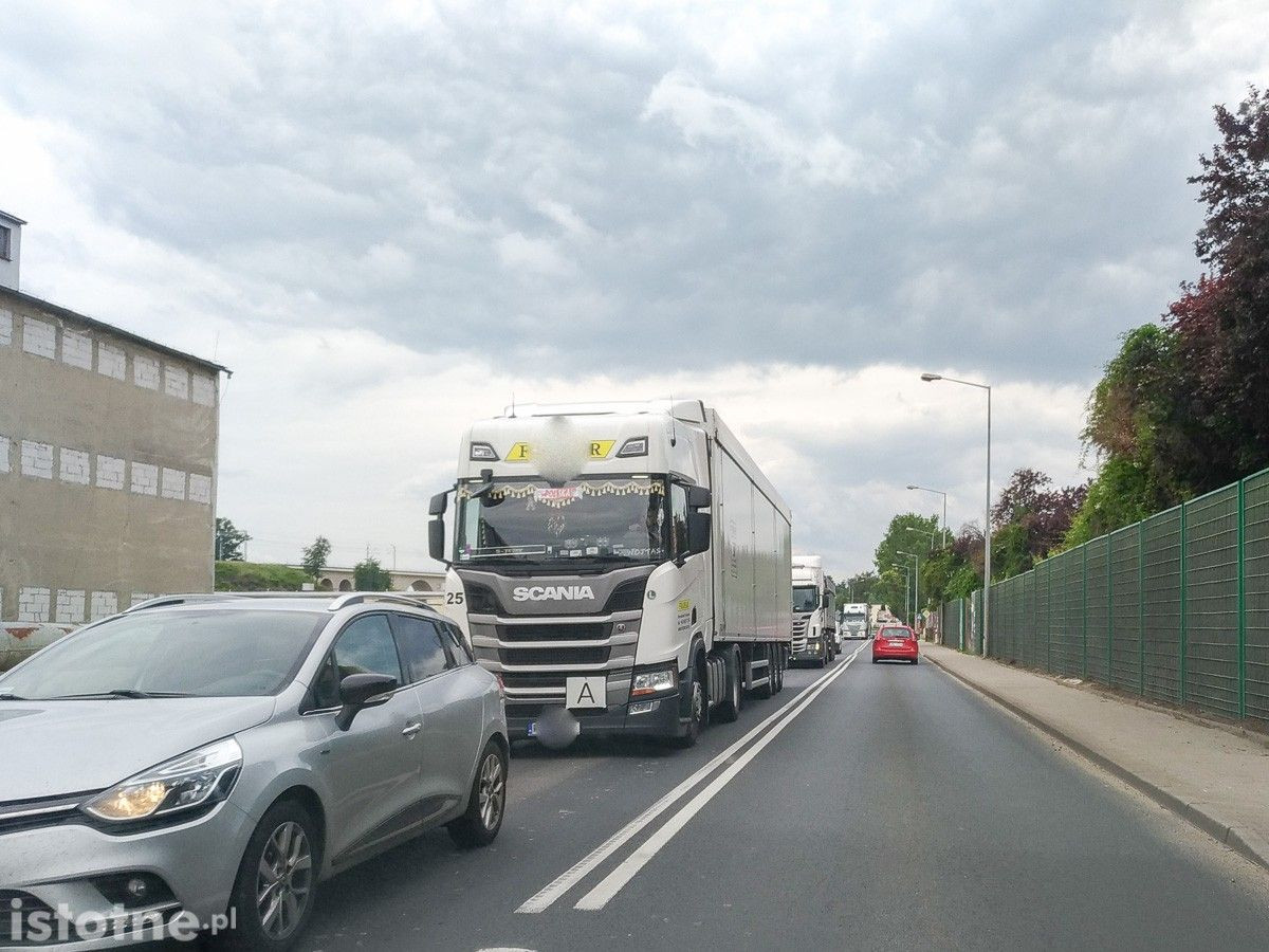 Korek na obwodnicy. Bolesławiec, 9 czerwca, po godz. 11:00