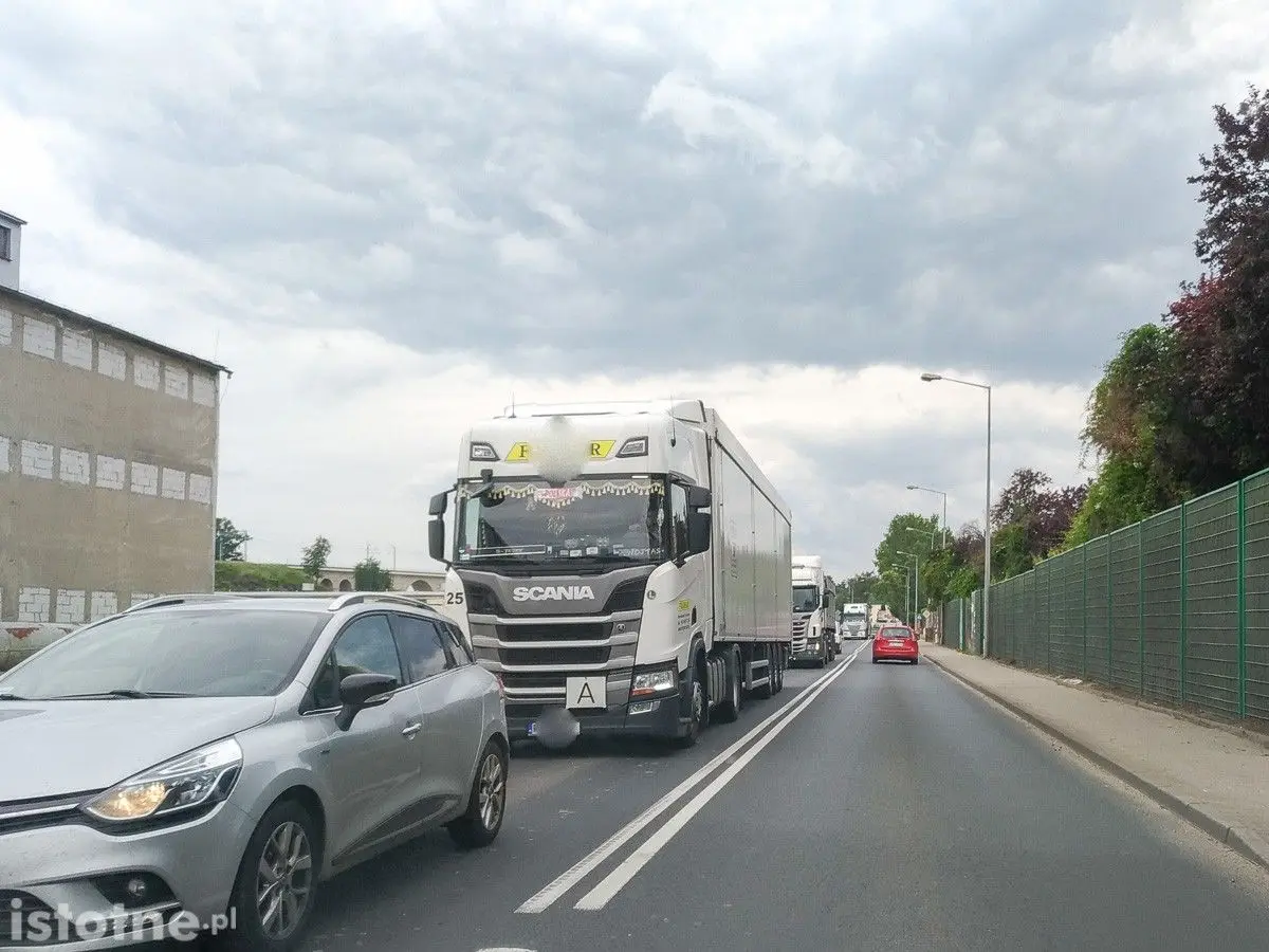 Korek na obwodnicy. Bolesławiec, 9 czerwca, po godz. 11:00