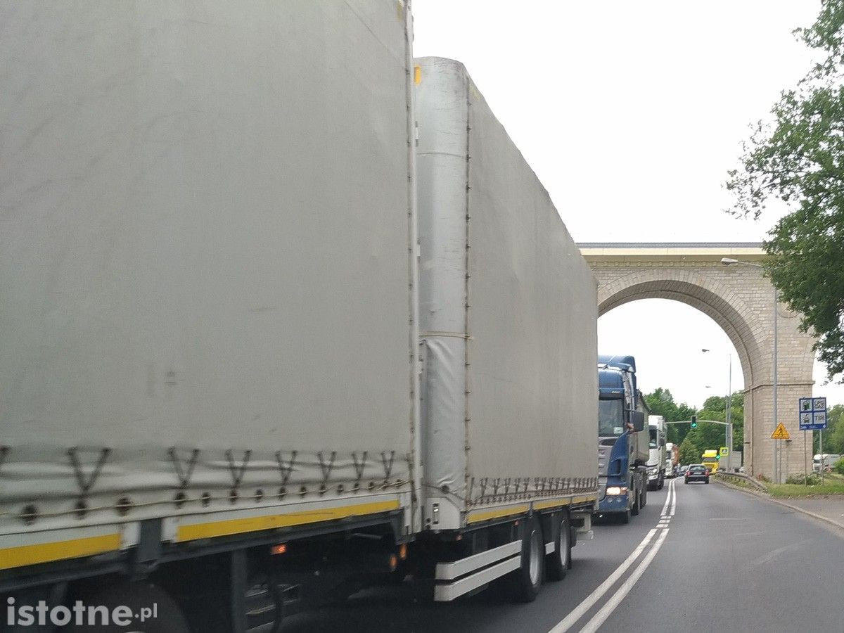 Korek na obwodnicy. Bolesławiec, 9 czerwca, po godz. 11:00