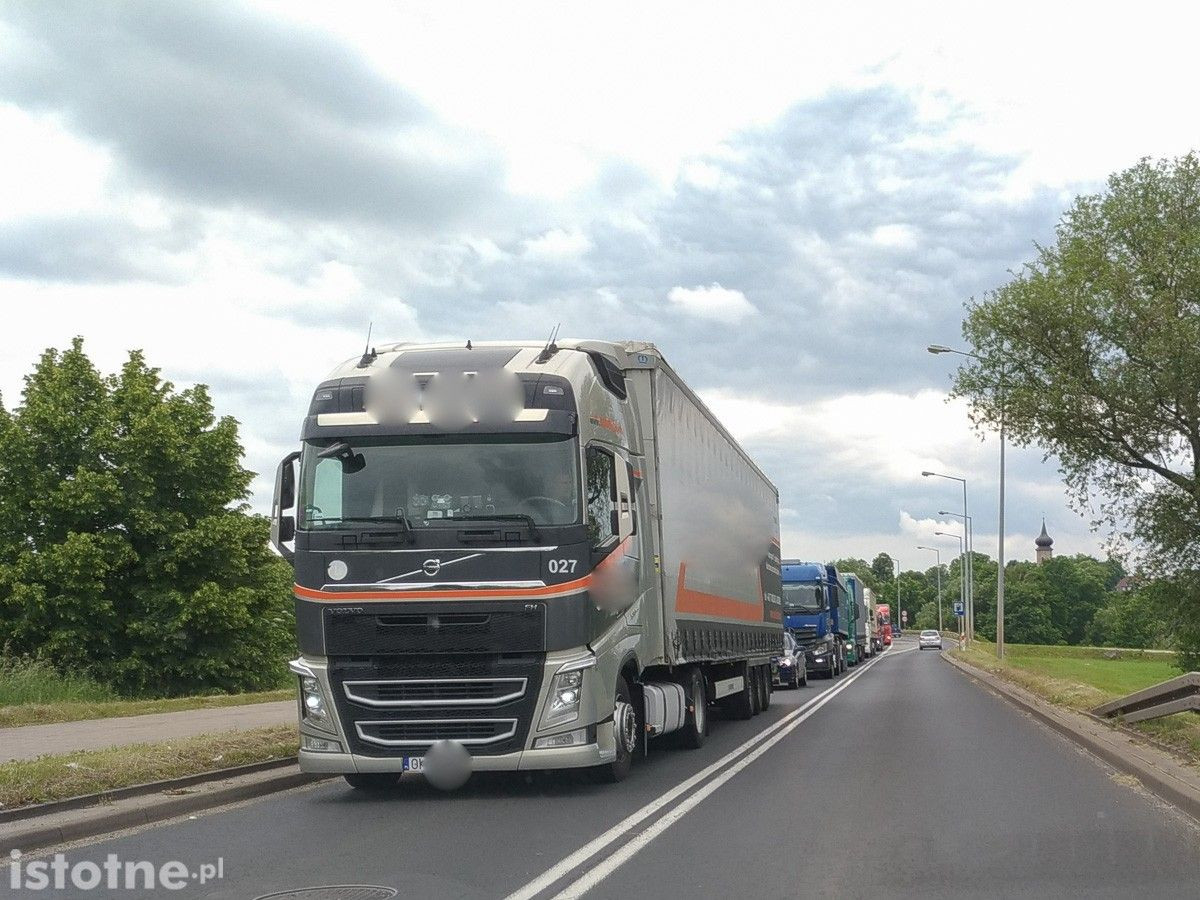 Korek na obwodnicy. Bolesławiec, 9 czerwca, po godz. 11:00