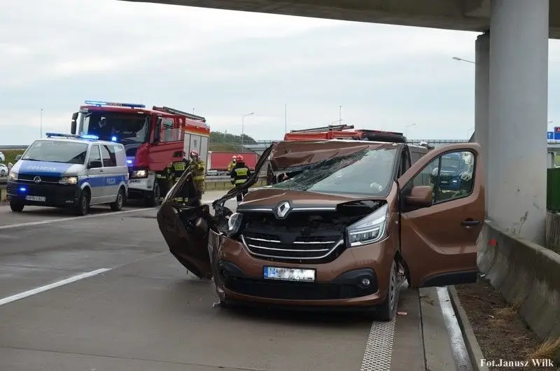 Niebezpiecznie na drogach: 9 groźnych zdarzeń w ciągu dziewięciu dni