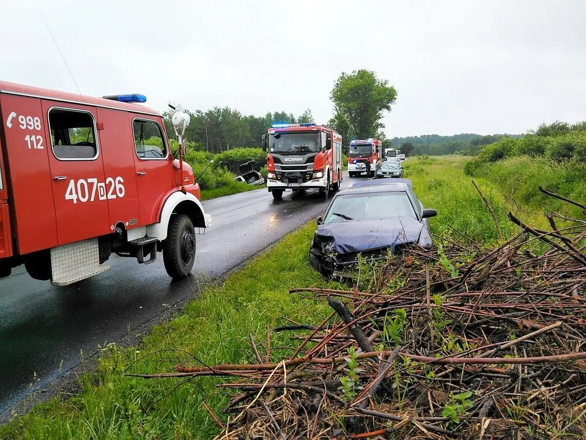 Zderzenie dwóch aut między Gromadką a Wierzbową