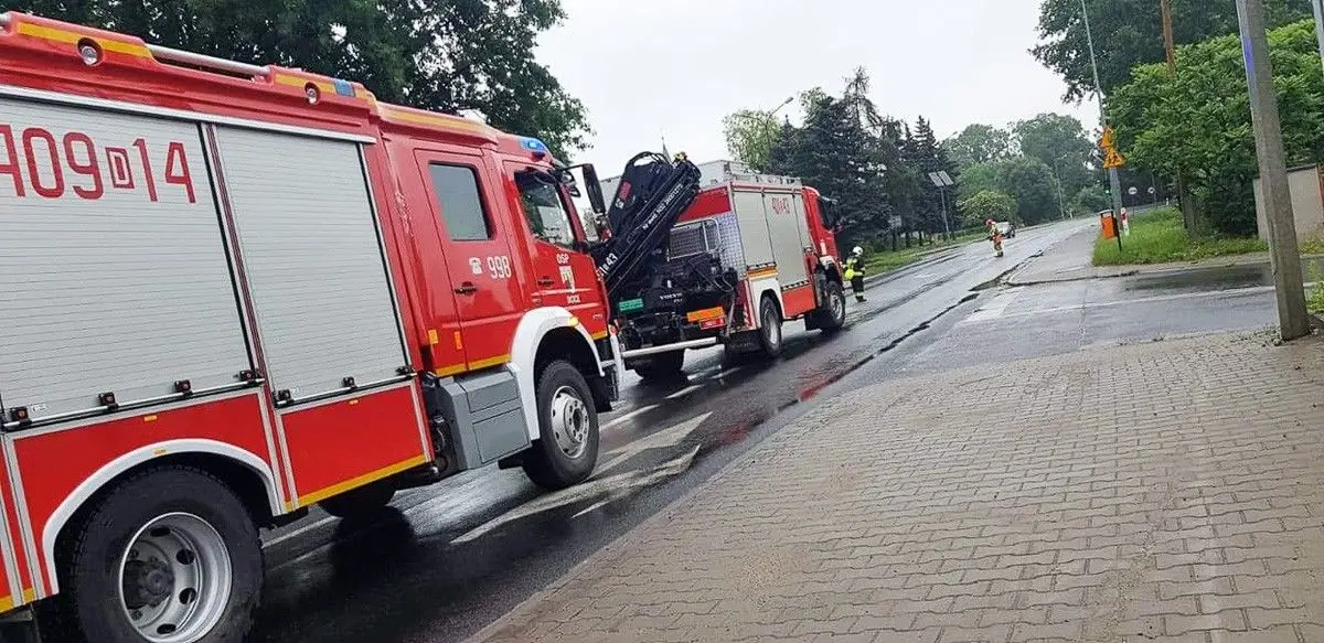 Akcja straży pożarnej na ul. Generała Nila w Bolesławcu
