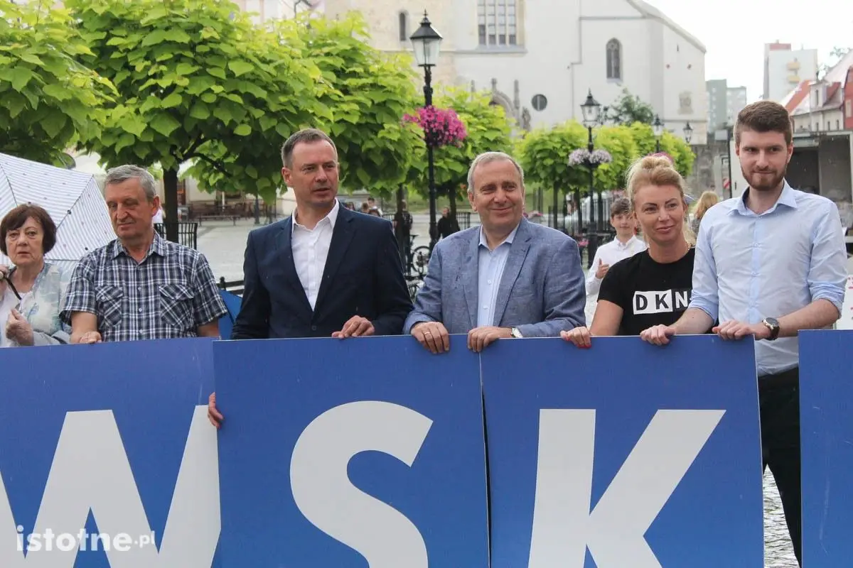 Politycy i sympatycy KO namawiali na głosowanie na Trzaskowskiego