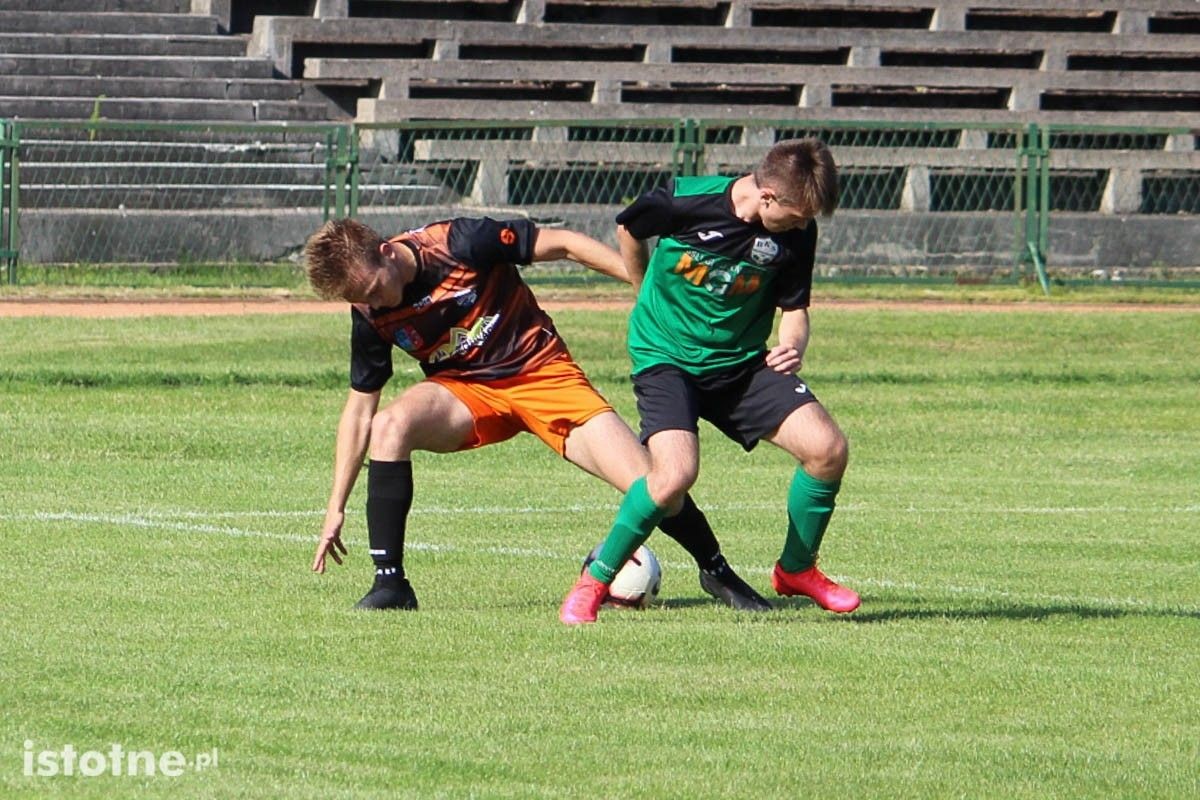 BKS wygrał z Hutnikiem i awansował do finału Okręgowego Pucharu Polski