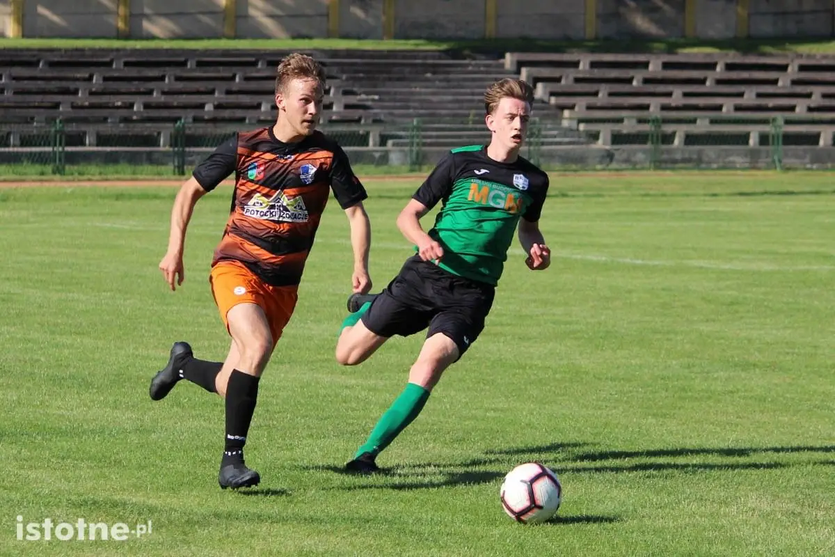 BKS wygrał z Hutnikiem i awansował do finału Okręgowego Pucharu Polski
