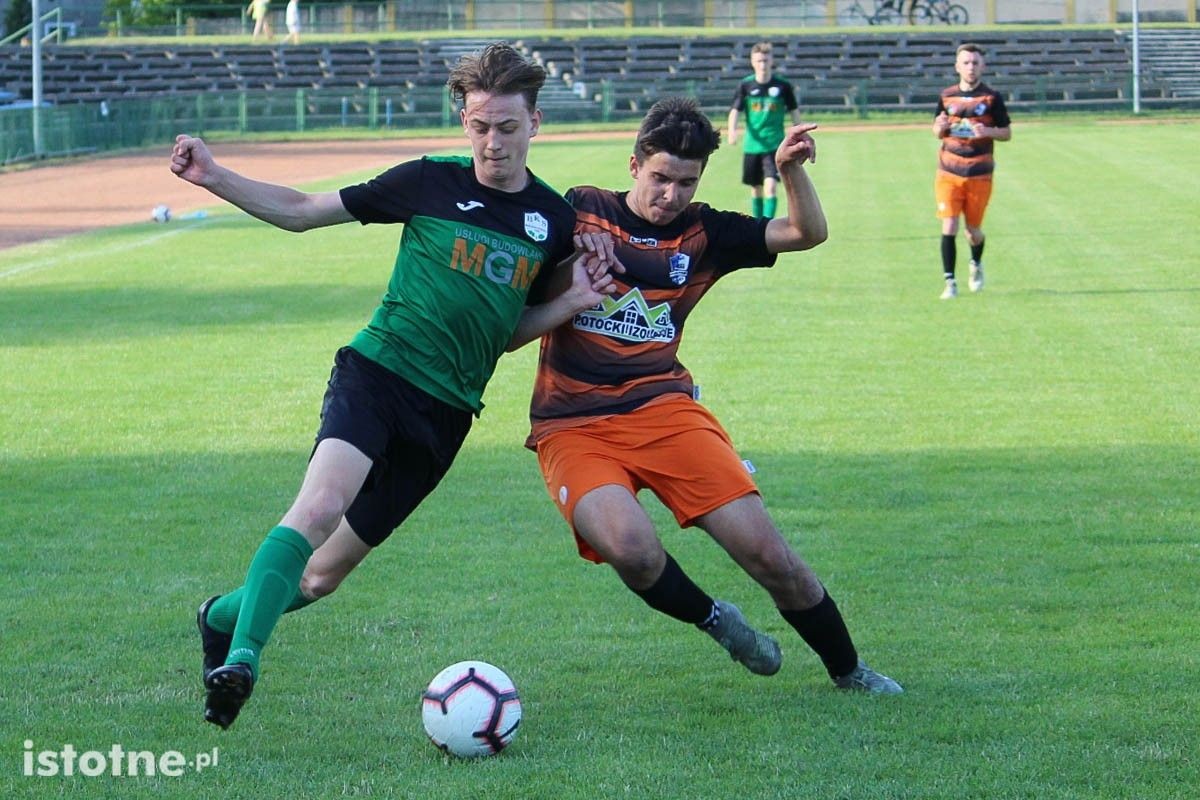 BKS wygrał z Hutnikiem i awansował do finału Okręgowego Pucharu Polski