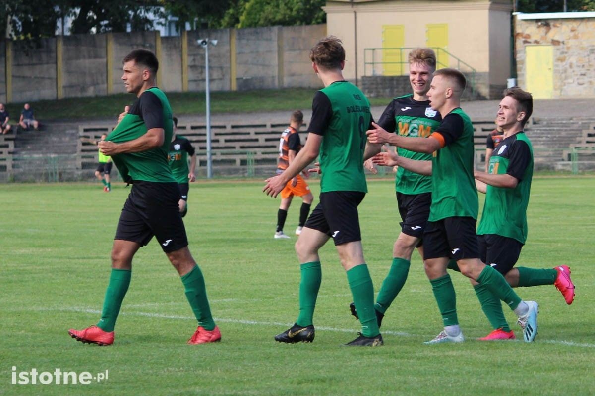 BKS wygrał z Hutnikiem i awansował do finału Okręgowego Pucharu Polski