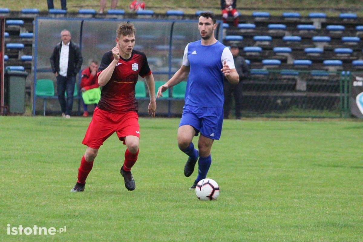 Apis wygrywa z BKS-em w finale Okręgowego Pucharu Polski