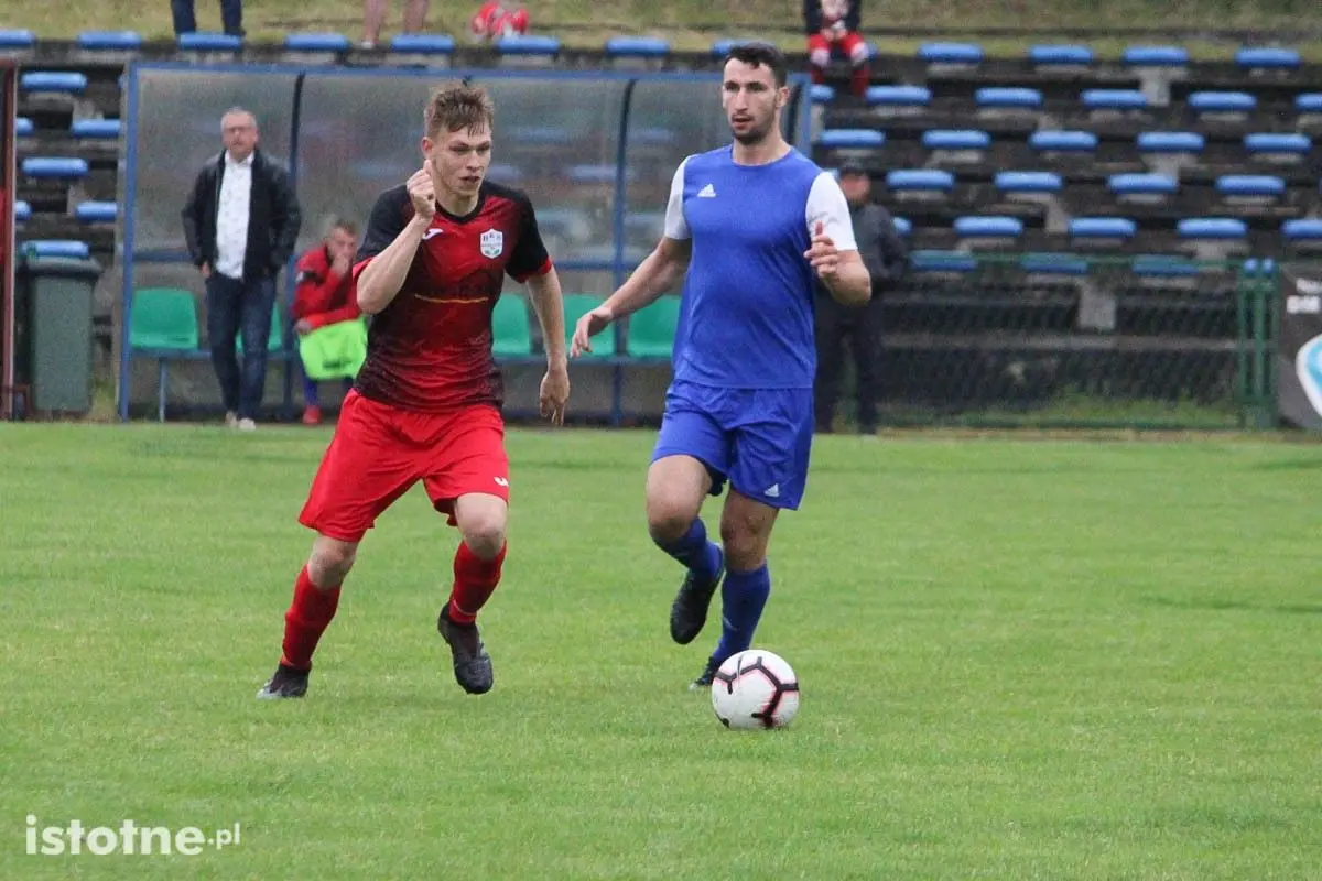 Apis wygrywa z BKS-em w finale Okręgowego Pucharu Polski