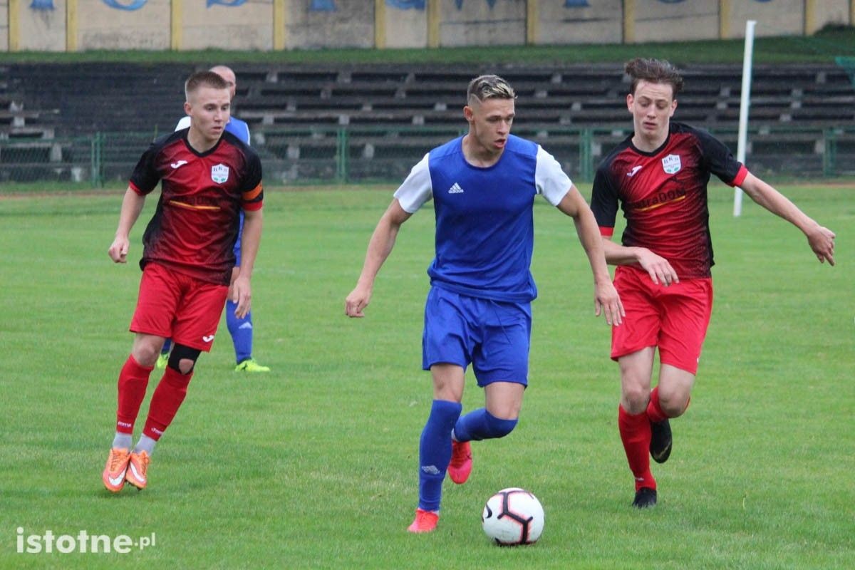 Apis wygrywa z BKS-em w finale Okręgowego Pucharu Polski