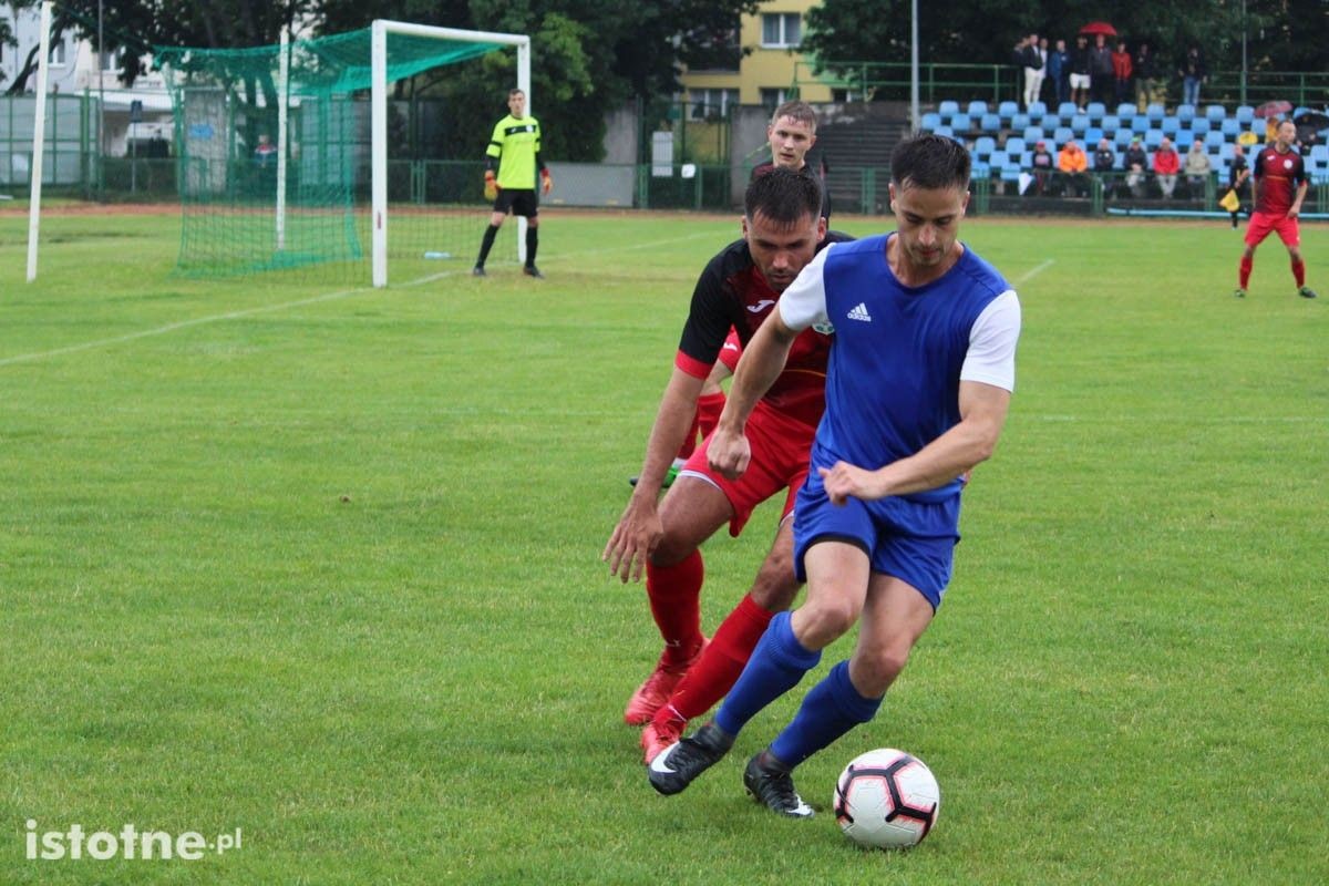 Apis wygrywa z BKS-em w finale Okręgowego Pucharu Polski