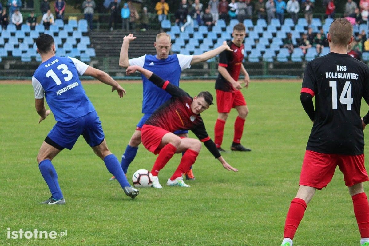 Apis wygrywa z BKS-em w finale Okręgowego Pucharu Polski