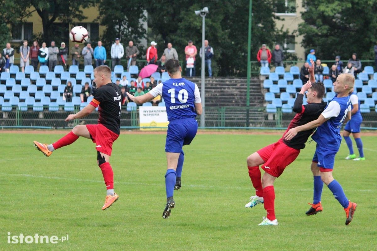 Apis wygrywa z BKS-em w finale Okręgowego Pucharu Polski
