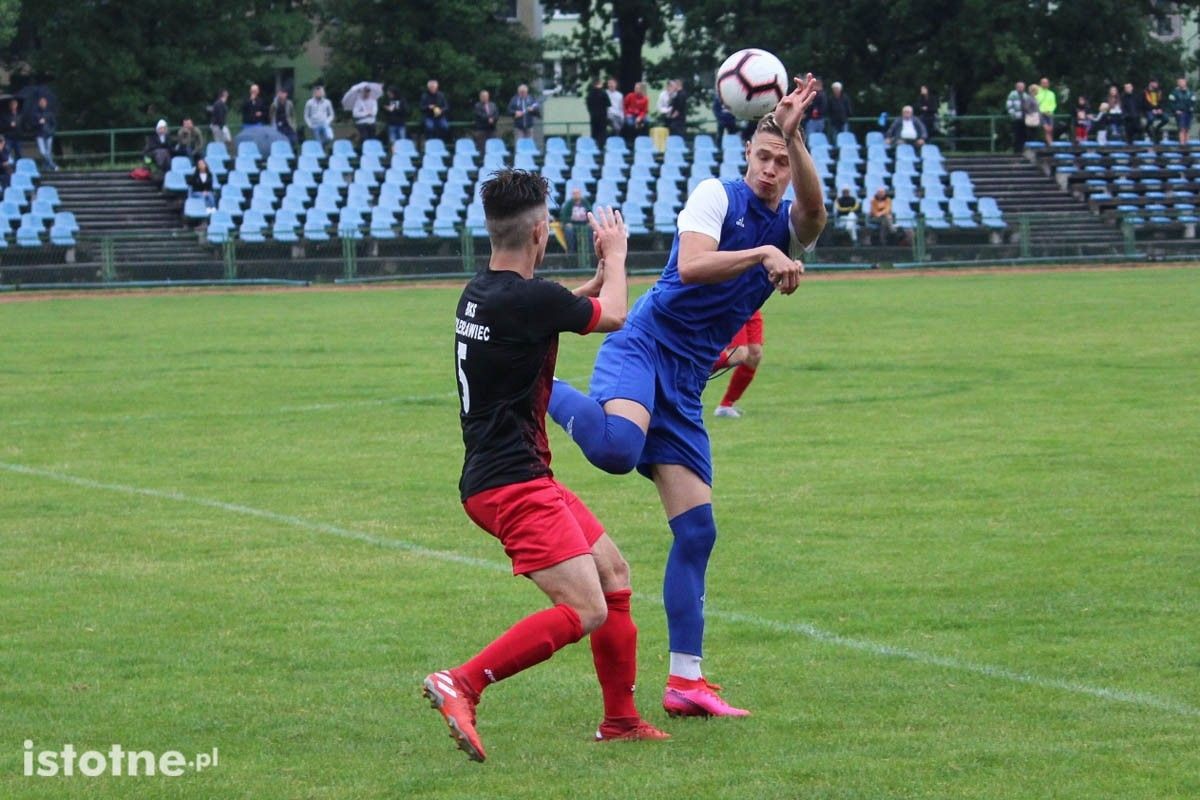 Apis wygrywa z BKS-em w finale Okręgowego Pucharu Polski