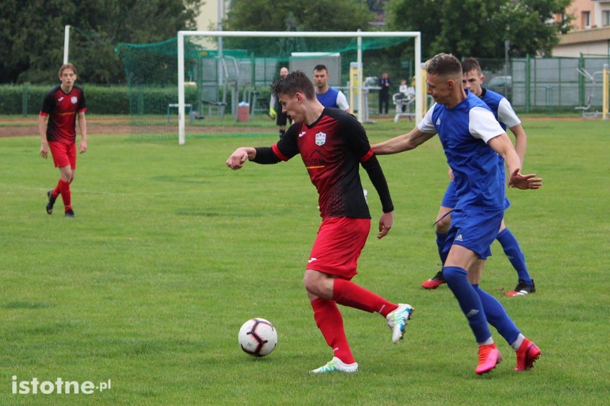 Apis wygrywa z BKS-em w finale Okręgowego Pucharu Polski