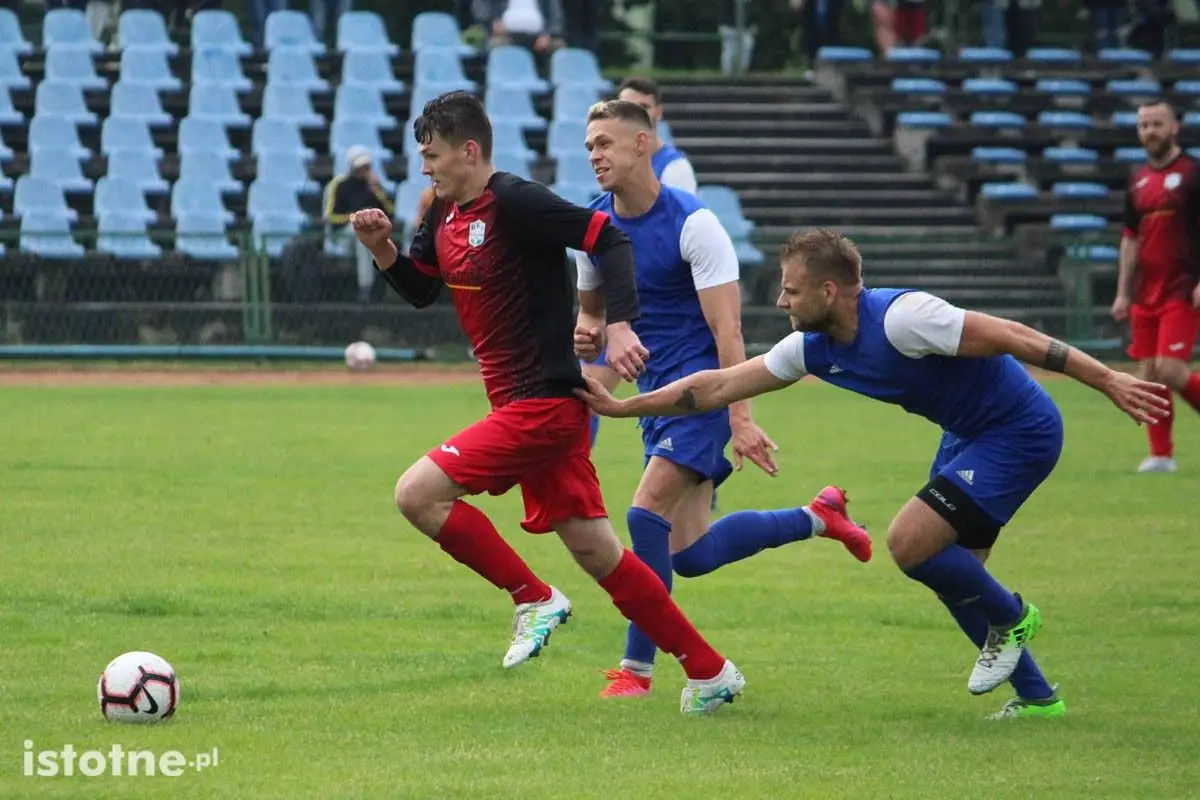 Apis wygrywa z BKS-em w finale Okręgowego Pucharu Polski