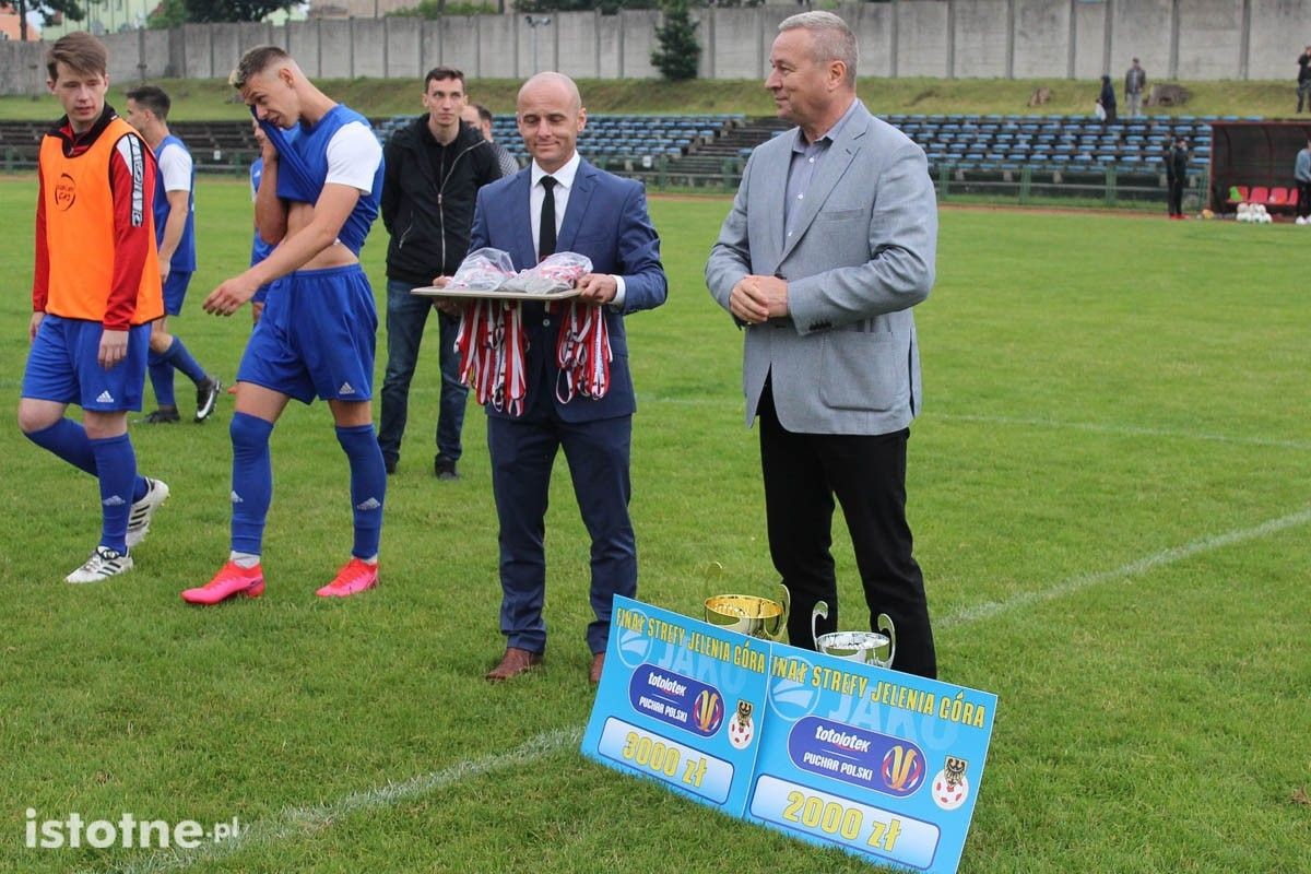 Apis wygrywa z BKS-em w finale Okręgowego Pucharu Polski