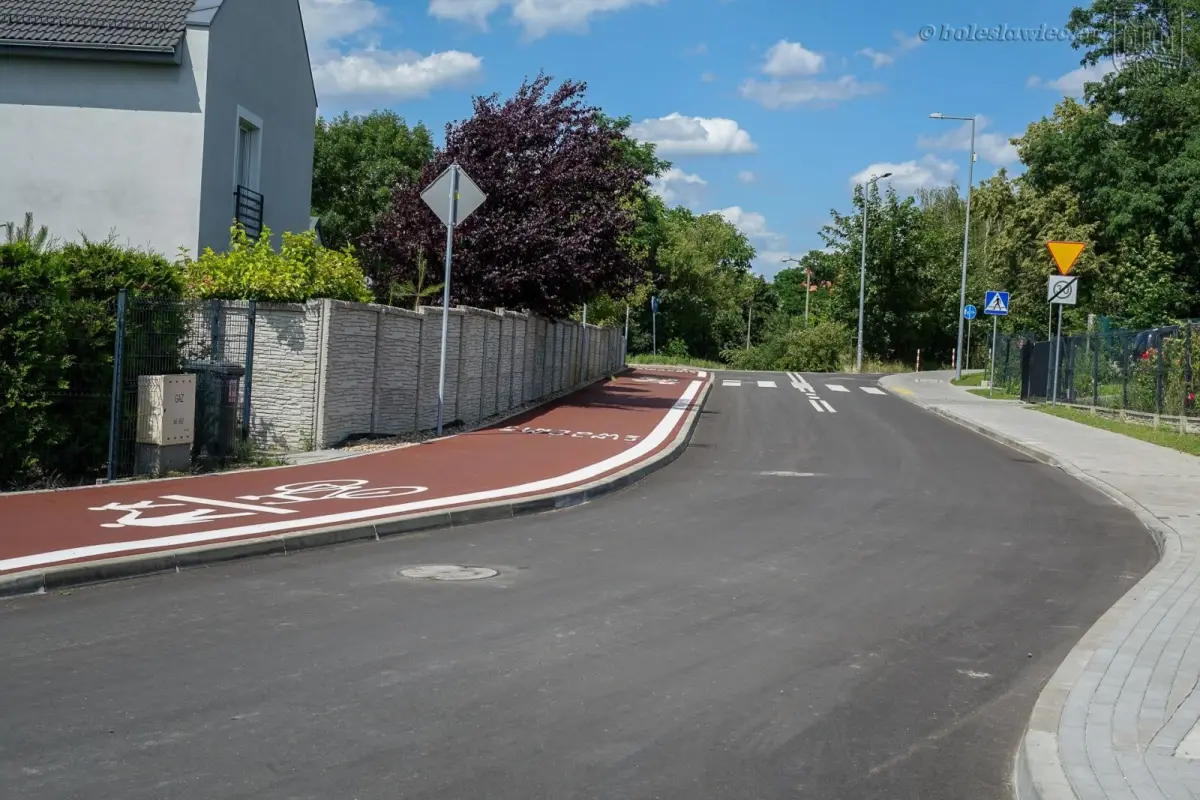 Budowa drogi przy ulicy Jagiellonów w Bolesławcu zakończona