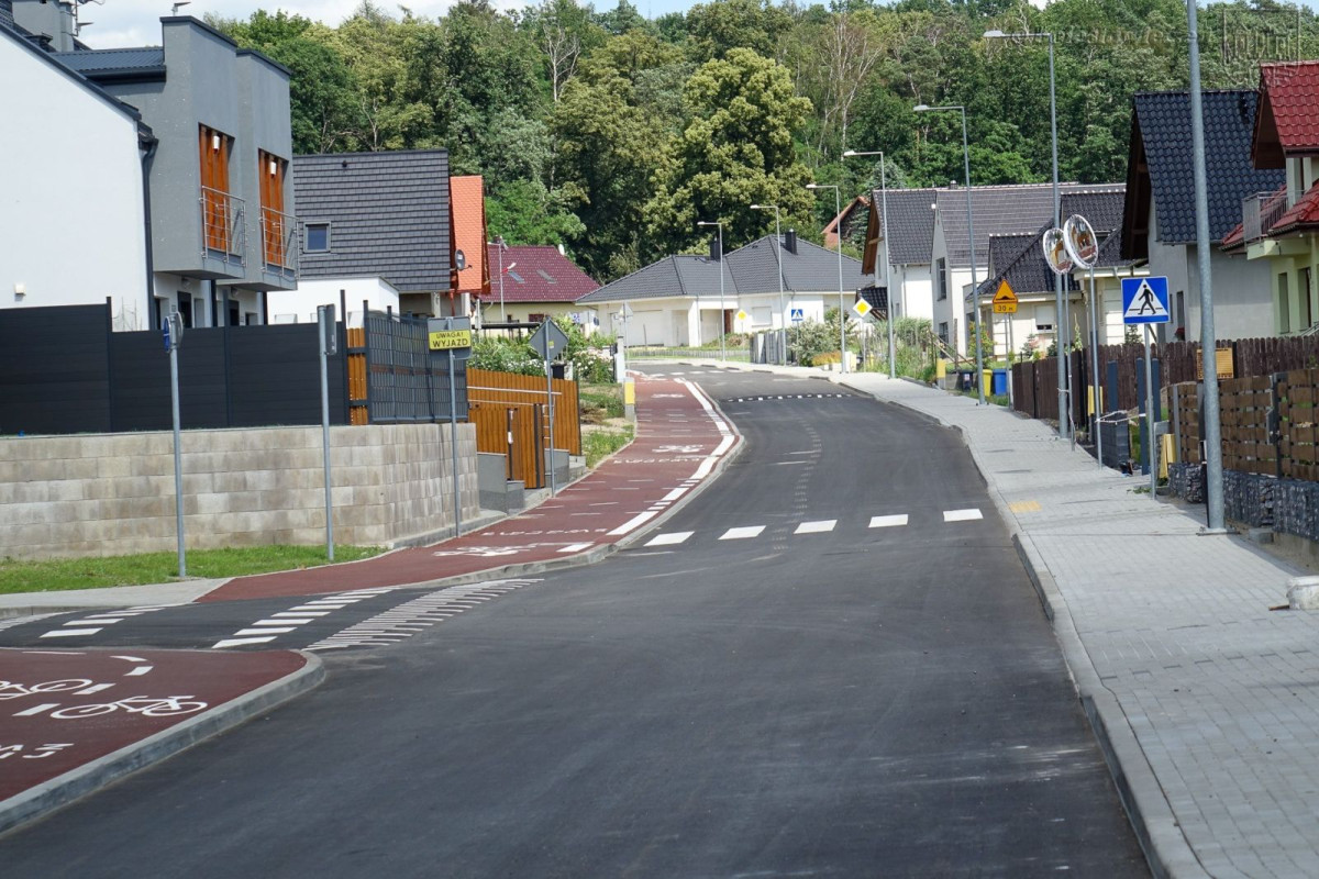 Budowa drogi przy ulicy Jagiellonów w Bolesławcu zakończona