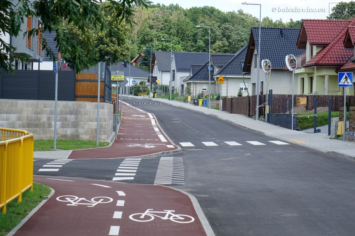 Budowa drogi przy ulicy Jagiellonów w Bolesławcu zakończona