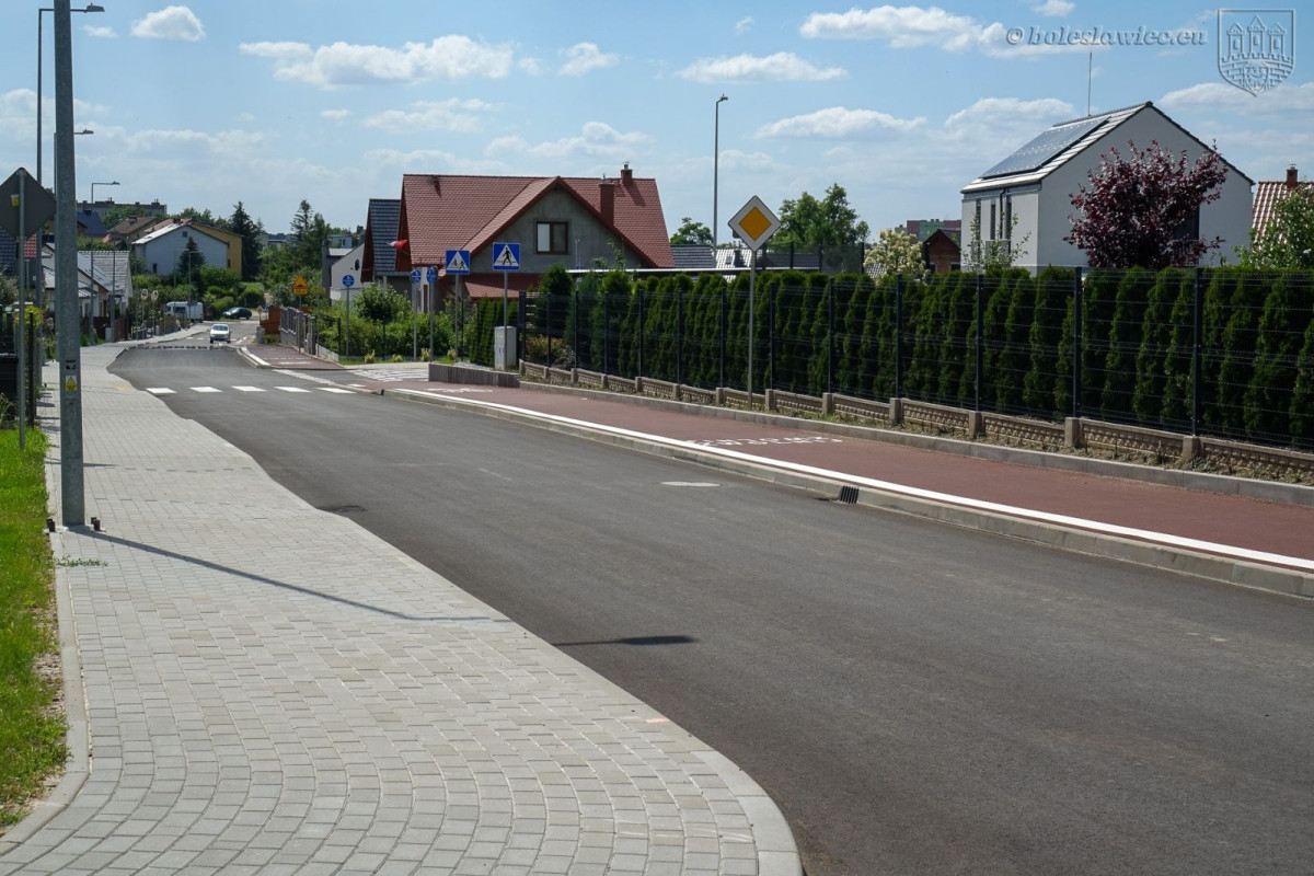 Budowa drogi przy ulicy Jagiellonów w Bolesławcu zakończona