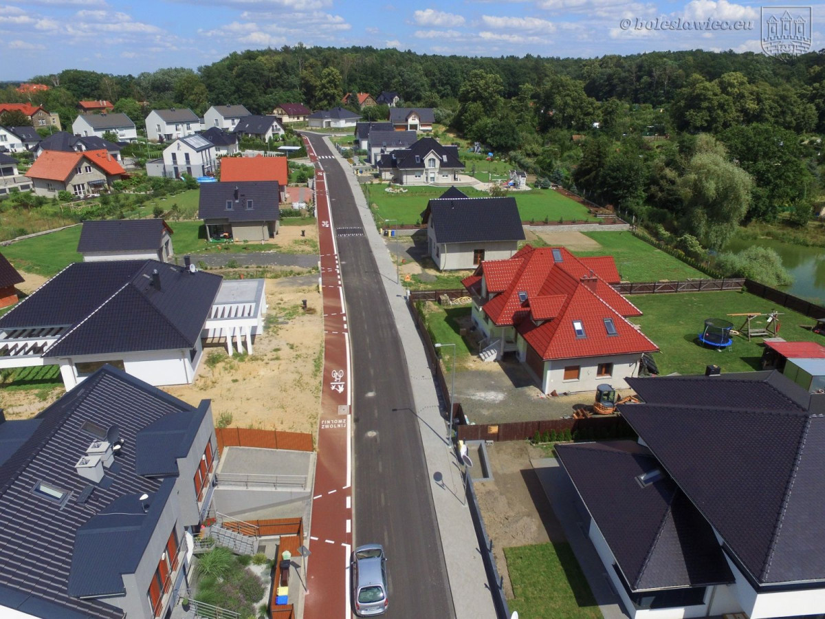 Budowa drogi przy ulicy Jagiellonów w Bolesławcu zakończona