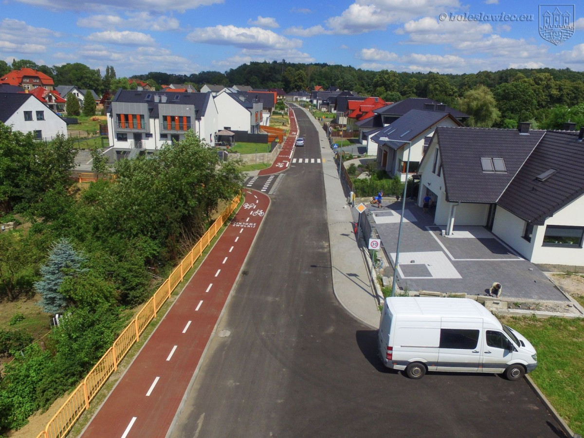 Budowa drogi przy ulicy Jagiellonów w Bolesławcu zakończona