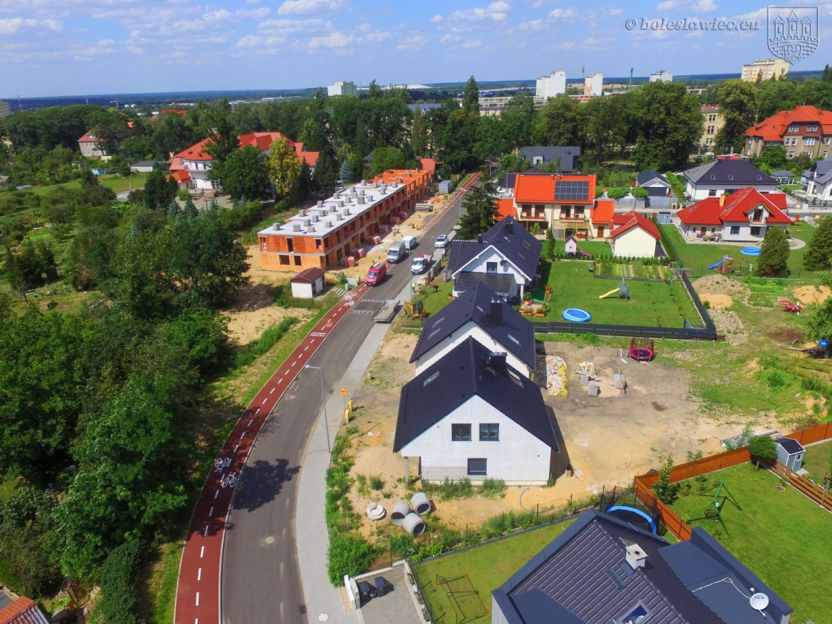 Budowa drogi przy ulicy Jagiellonów w Bolesławcu zakończona