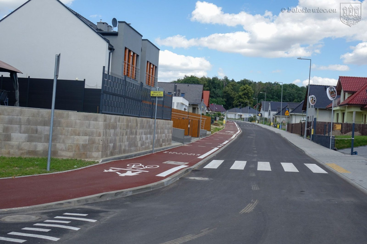 Budowa drogi przy ulicy Jagiellonów w Bolesławcu zakończona