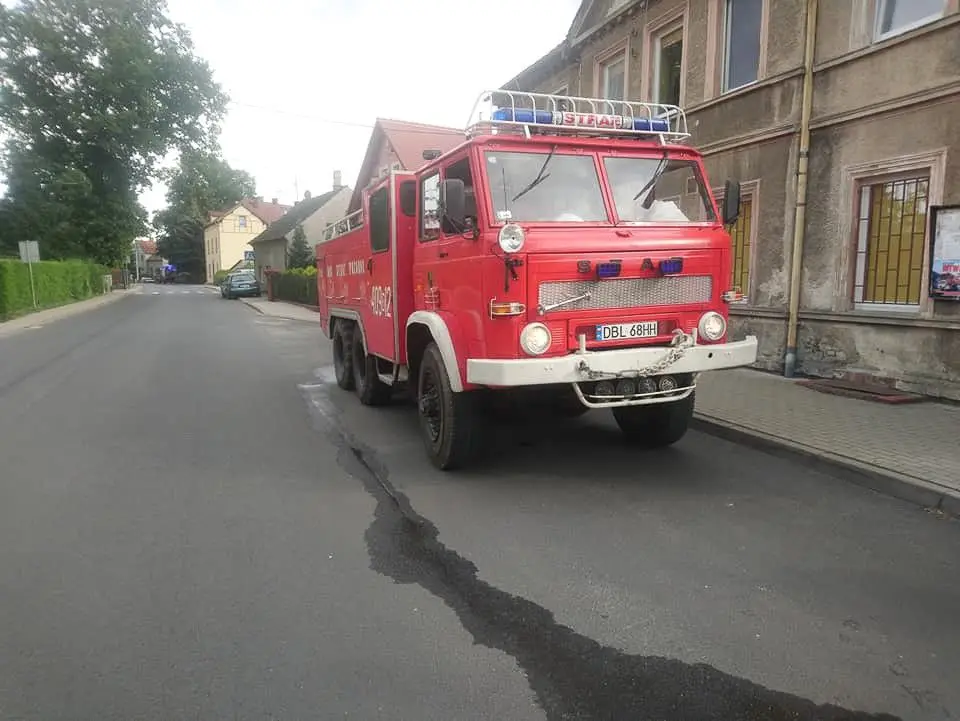Akcja straży pożarnej w Gromadce (powiat bolesławiecki)