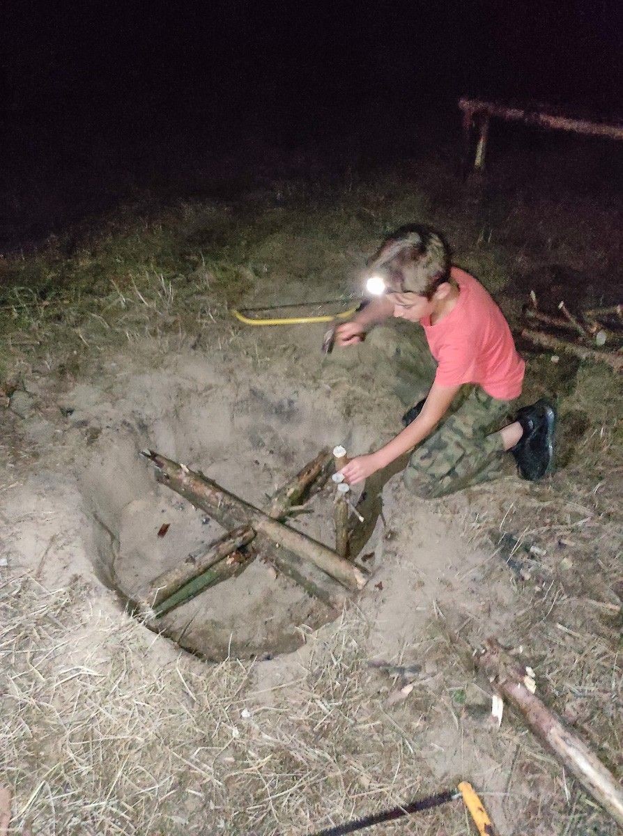 Harcerze z Hufca ZHP Bolesławiec na obozach w Krępnicy (gmina Bolesławiec), Kliczkowie oraz Osieczowie (gmina Osiecznica)