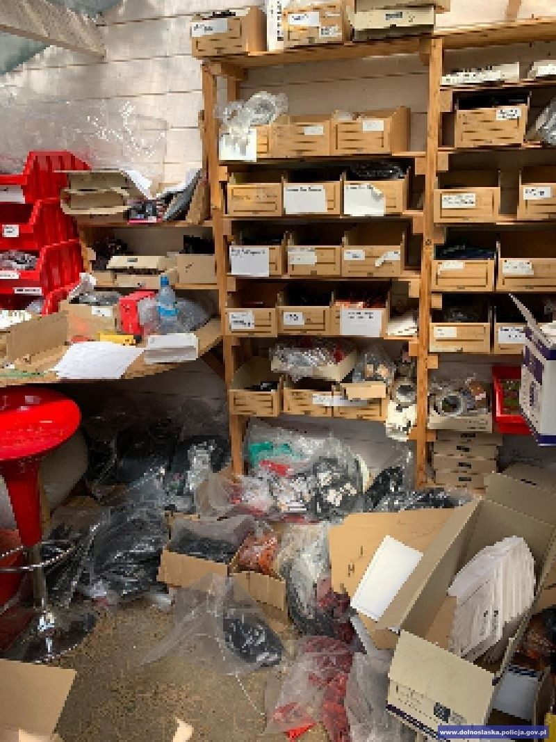 Przechwycone dopalacze o czarnorynkowej wartości ponad 2,5 mln zł