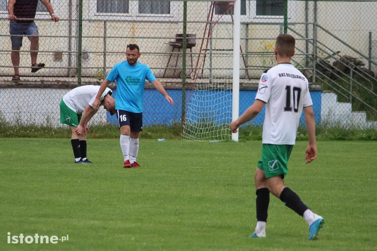 Dwa gole w sparingowych derbach powiatu w Nowogrodźcu