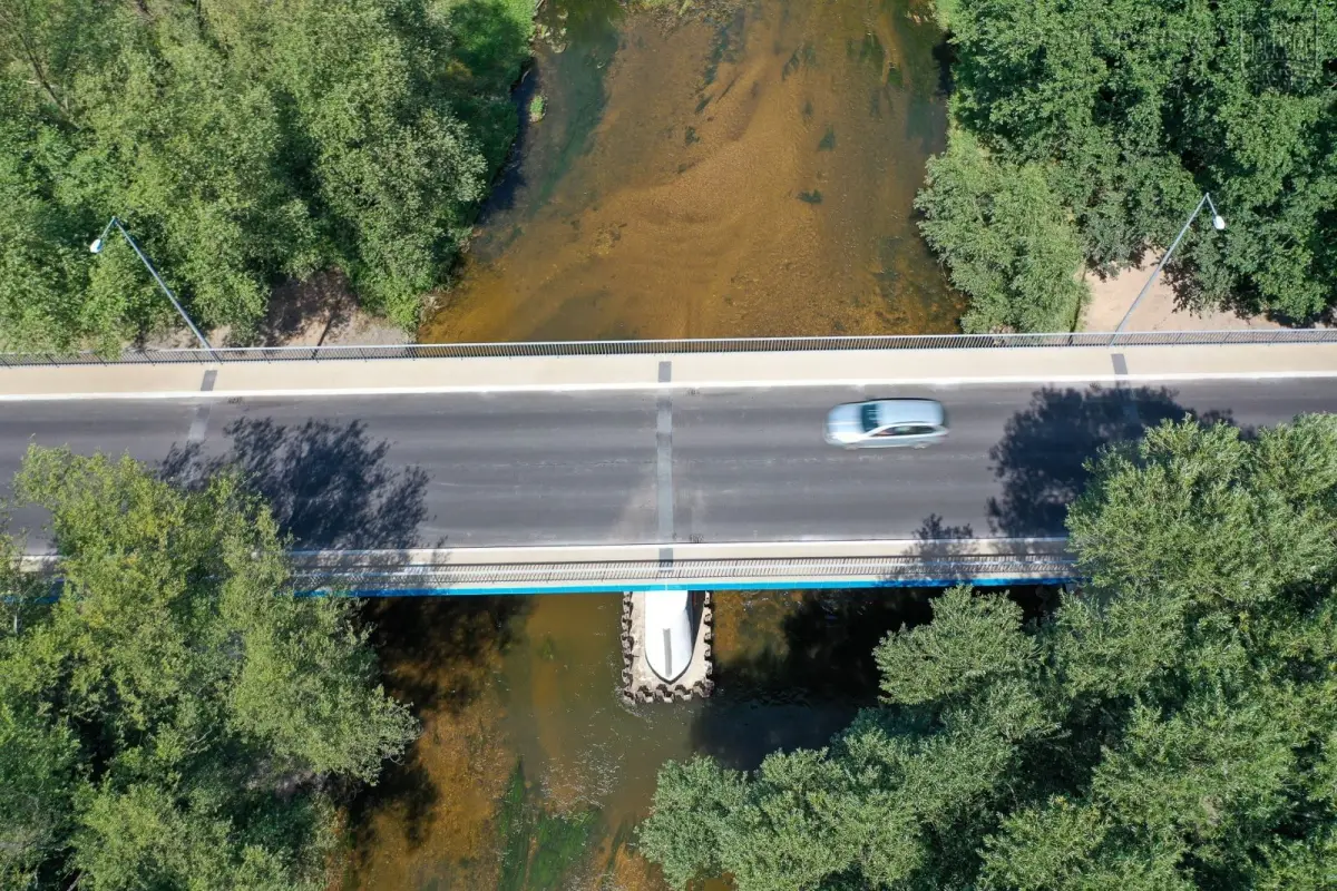 Most przy ulicy Mostowej w Bolesławcu