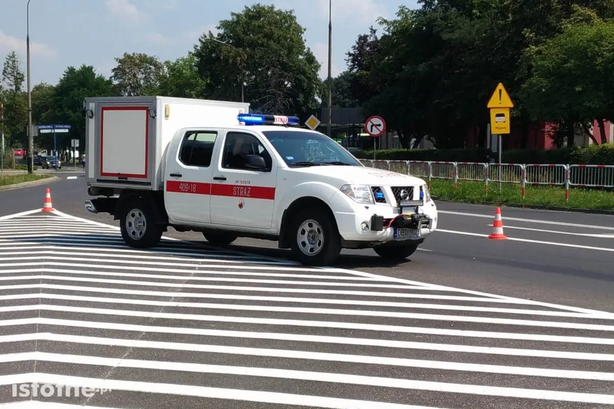 Tłusta plama na drogach w centrum Bolesławca