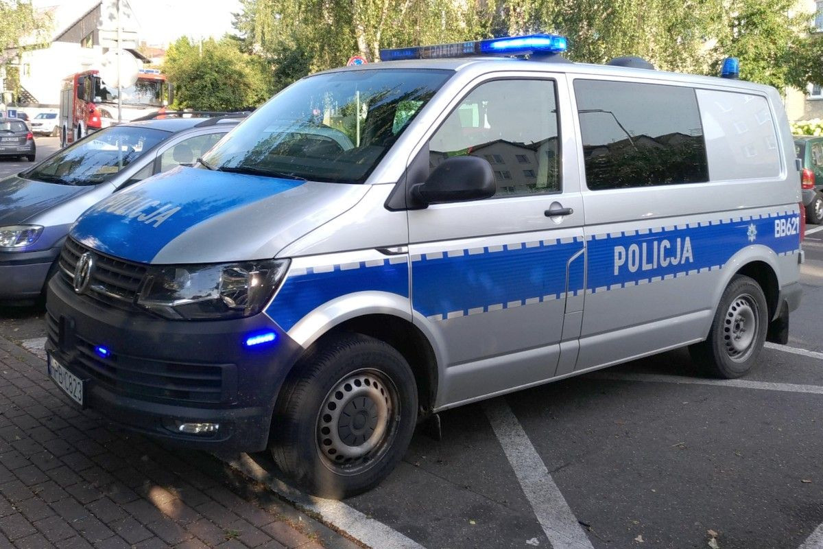 Akcja straży i policji w bloku przy Starzyńskiego