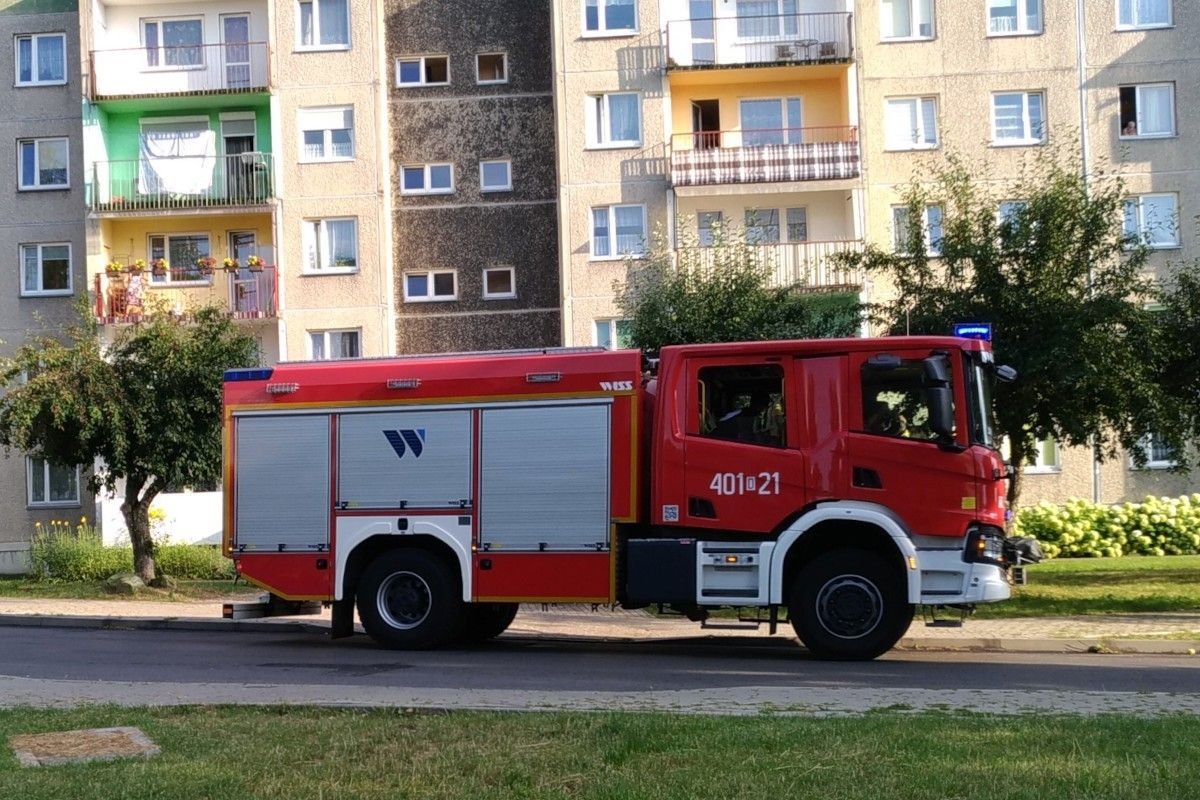 Akcja straży i policji w bloku przy Starzyńskiego