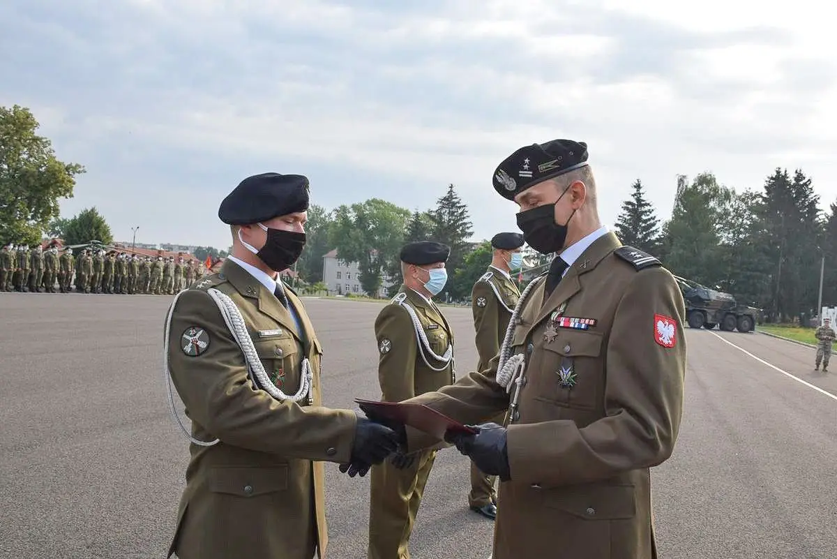 Święto Wojska Polskiego w 23 Pułku Artylerii w Bolesławcu