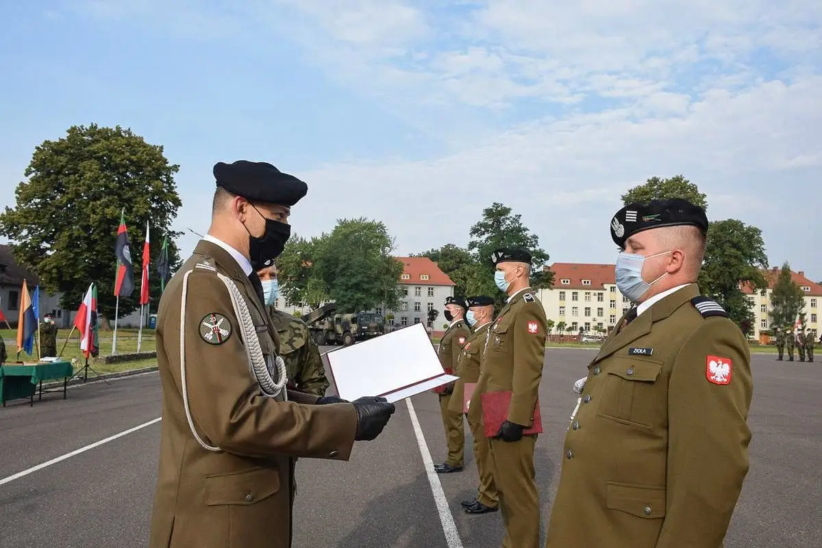 Święto Wojska Polskiego w 23 Pułku Artylerii w Bolesławcu