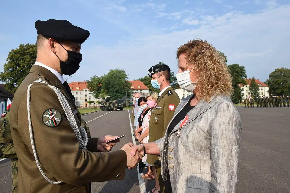 Święto Wojska Polskiego w 23 Pułku Artylerii w Bolesławcu