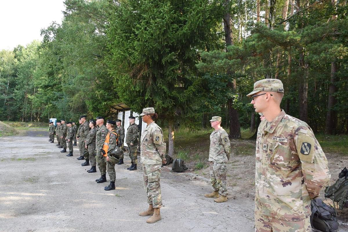 Święto Wojska Polskiego w 23 Pułku Artylerii w Bolesławcu