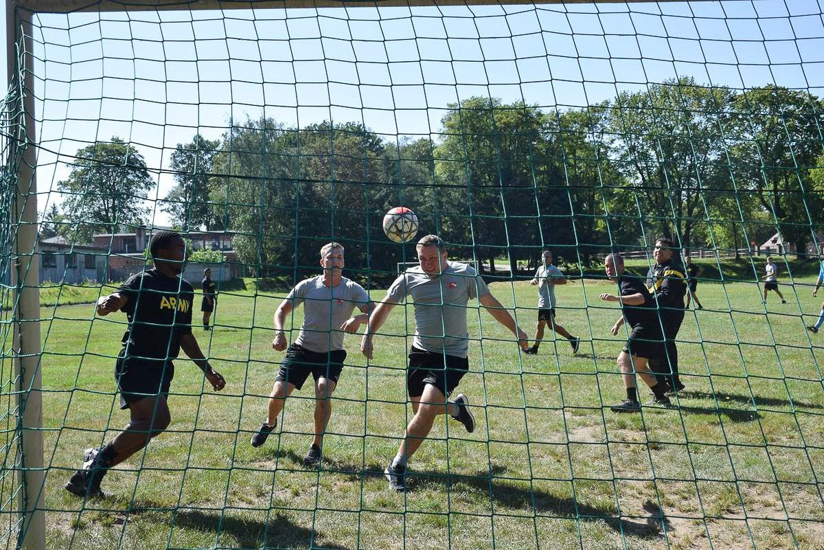 Święto Wojska Polskiego w 23 Pułku Artylerii w Bolesławcu