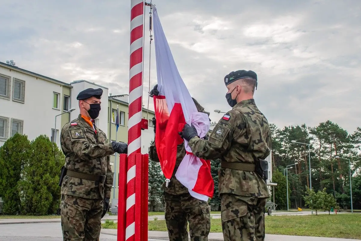 Święto Wojska Polskiego w świętoszowskiej 10 Brygadzie Kawalerii Pancernej