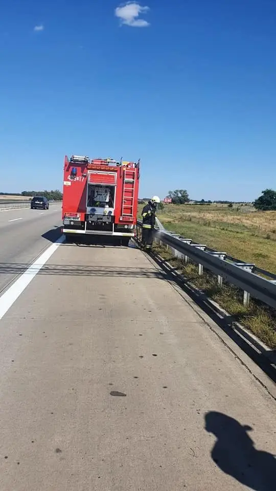 Akcja straży pożarnej przy A4