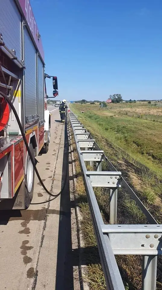 Akcja straży pożarnej przy A4