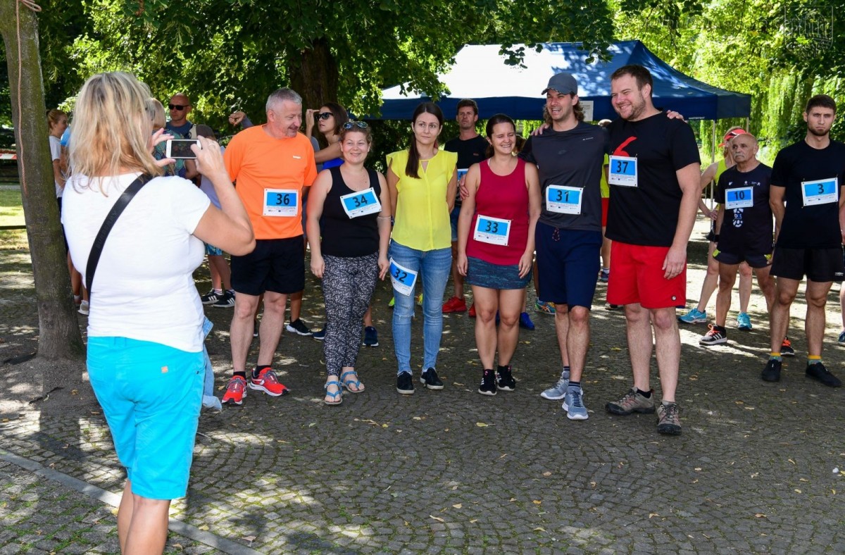 „Bieg po ceramiczną filiżankę – bieg po schodach” w Bolesławcu