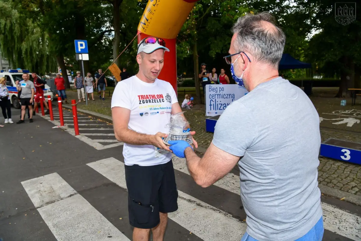 „Bieg po ceramiczną filiżankę – bieg po schodach” w Bolesławcu