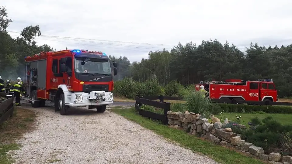Akcja straży pożarnej w miejscowości Gromadka (powiat bolesławiecki)